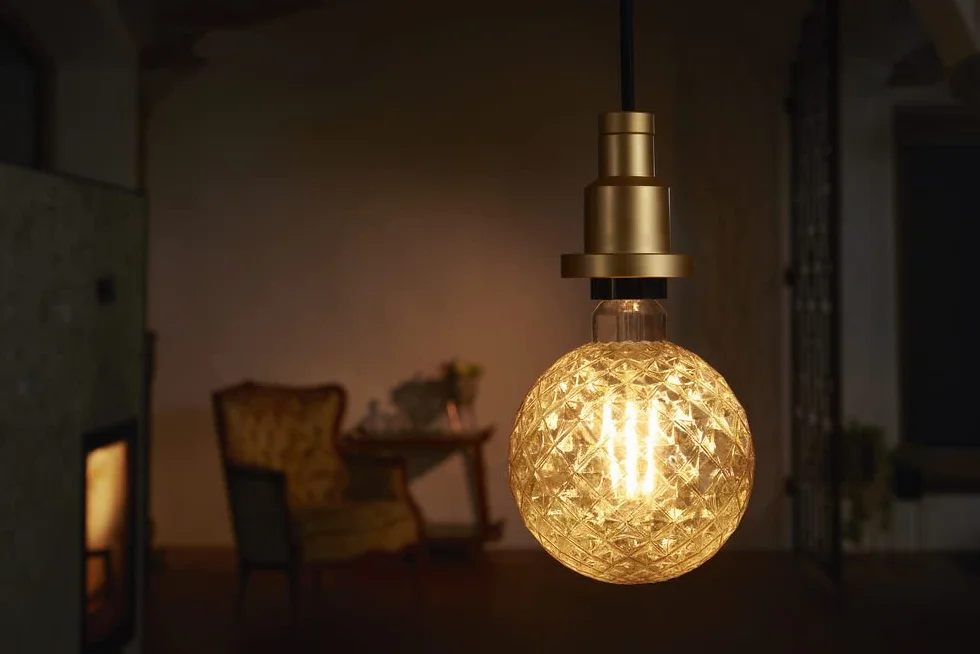 Osram Vintage Edition 1906 Ampoule LED à Filament E27 Globe Pinecone Ambrée 4.5W 2500K