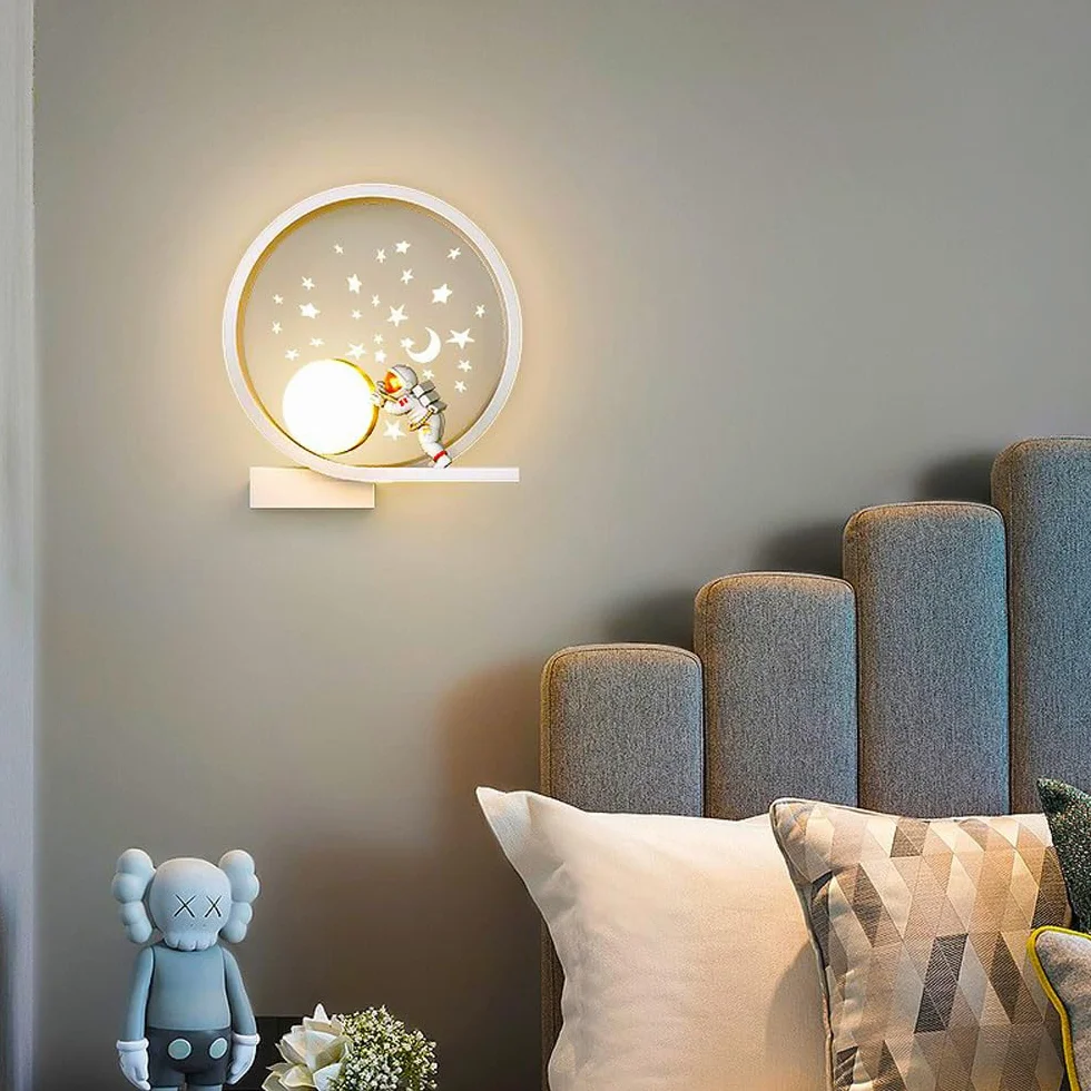 LED Applique Murale Astronaute Lune 12W Lampe de Chevet Enfants Chambre Projecteur Planète Étoile