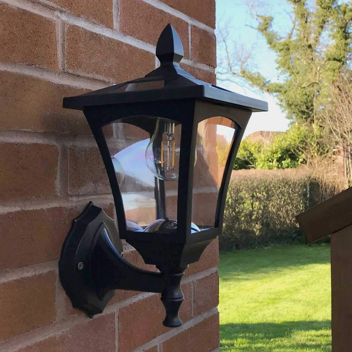 Lampadaire Solaire LED Extérieur en Aluminium Design Traditionnel Moderne Waterproof