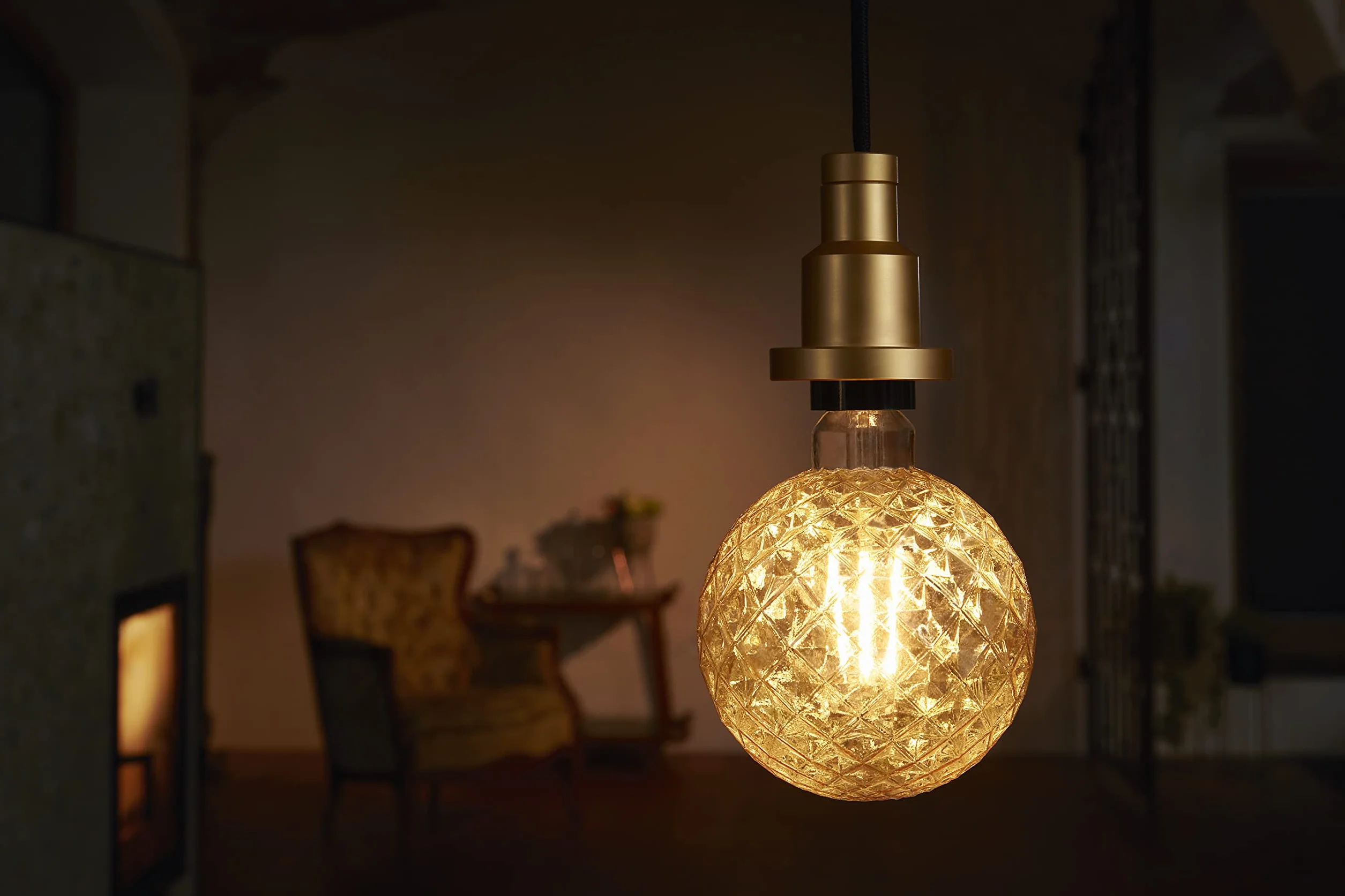 Osram Vintage Edition 1906 Ampoule LED à Filament E27 Globe Pinecone Ambrée 4.5W 2500K