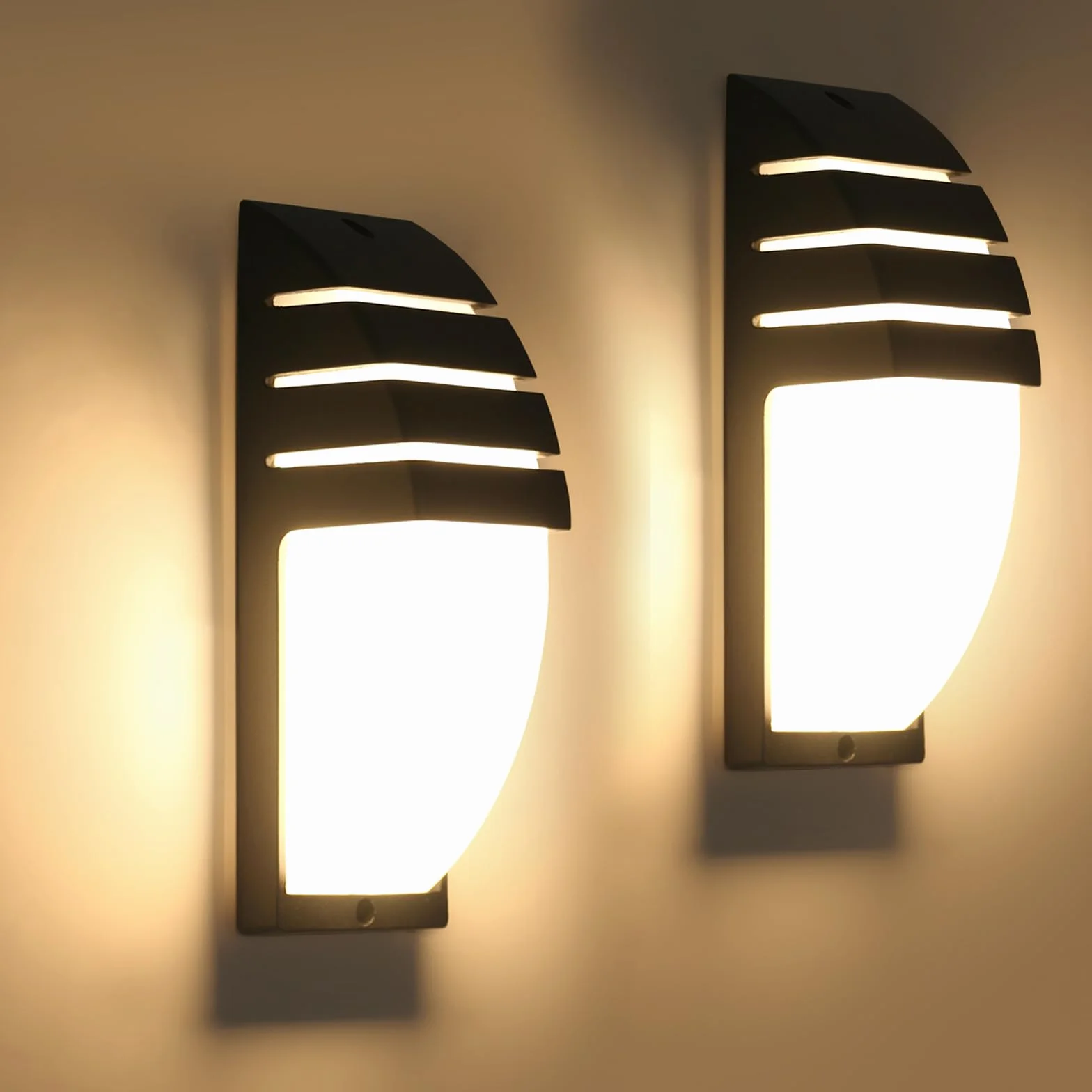 Goeco Applique Murale Extérieure LED 12W 1300LM IP65 Étanche Lampe Murale 3000K Lumière Chaude Noir 22.5CM x 8CM