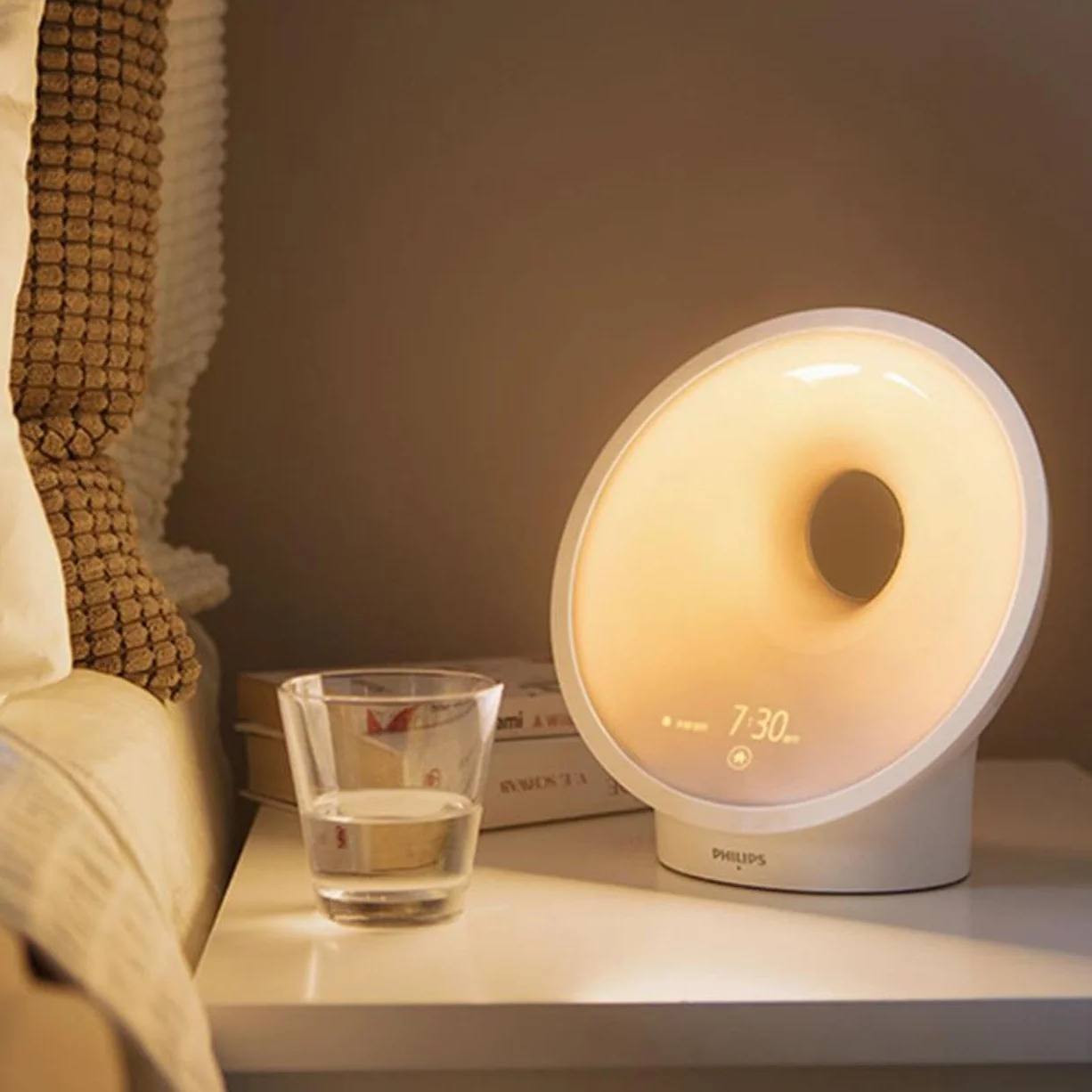 Philips éveil-lumière simulateur d'aube HF3651/01 25 intensités lumineuses musique relaxation plastique blanc