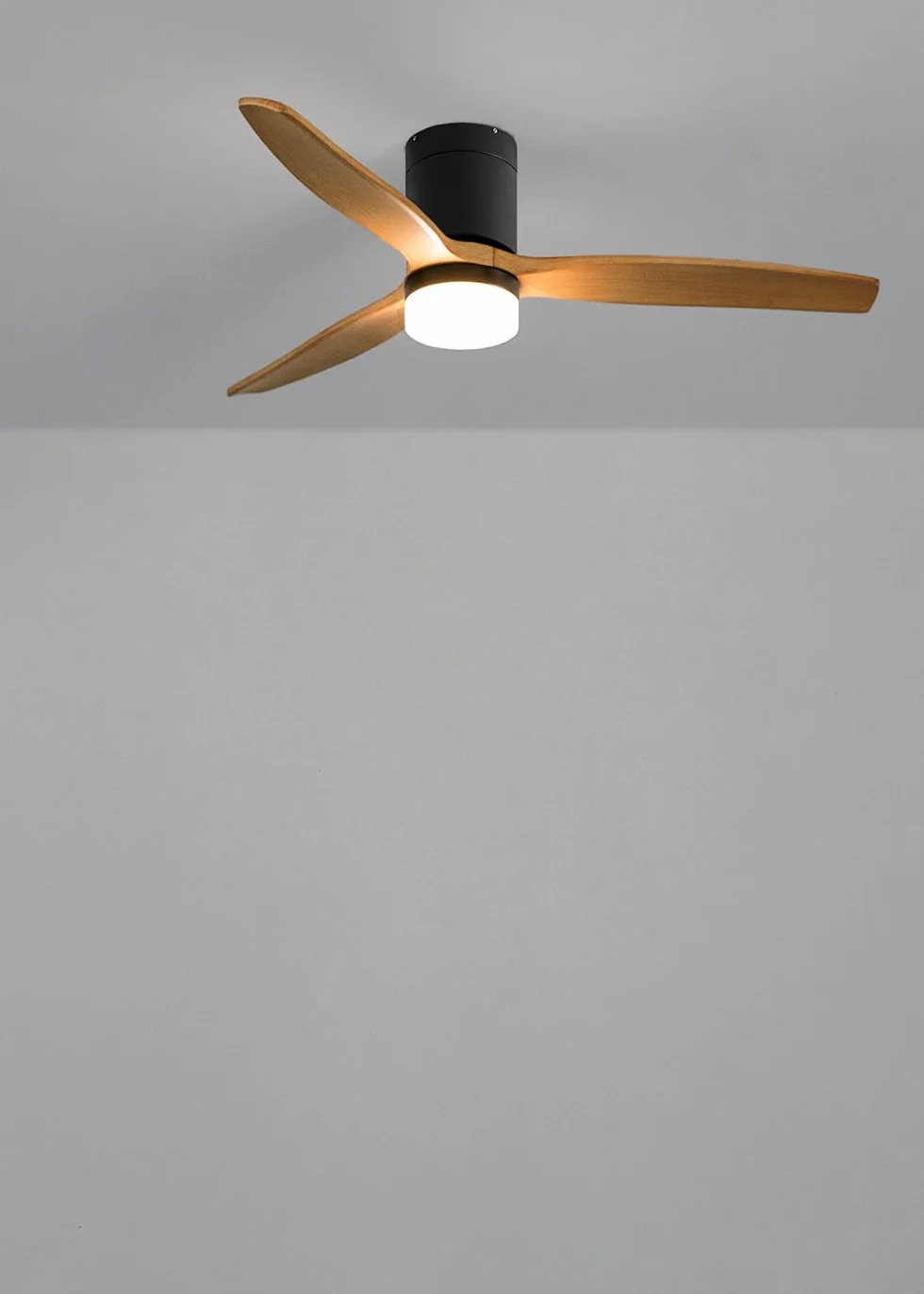 CREATE WINDCALM DC Ventilateur de plafond ABS noir pales effet bois clair 40W Silencieux Ø132 cm 6 vitesses minuterie été hiver