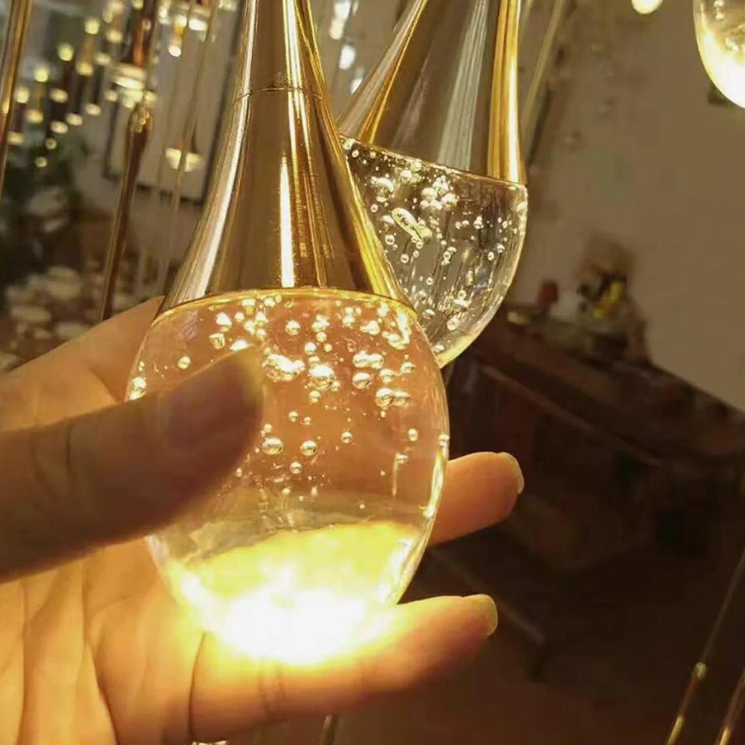 Lustres suspendus en cristal à 12 lumières dorées en forme de goutte de pluie 120 '' / 305 cm de haut Foyers d'entrée Lustres d'entrée StaircaseBig Crystal Bubble 3000-6000K Dimmbale LED Luminaires