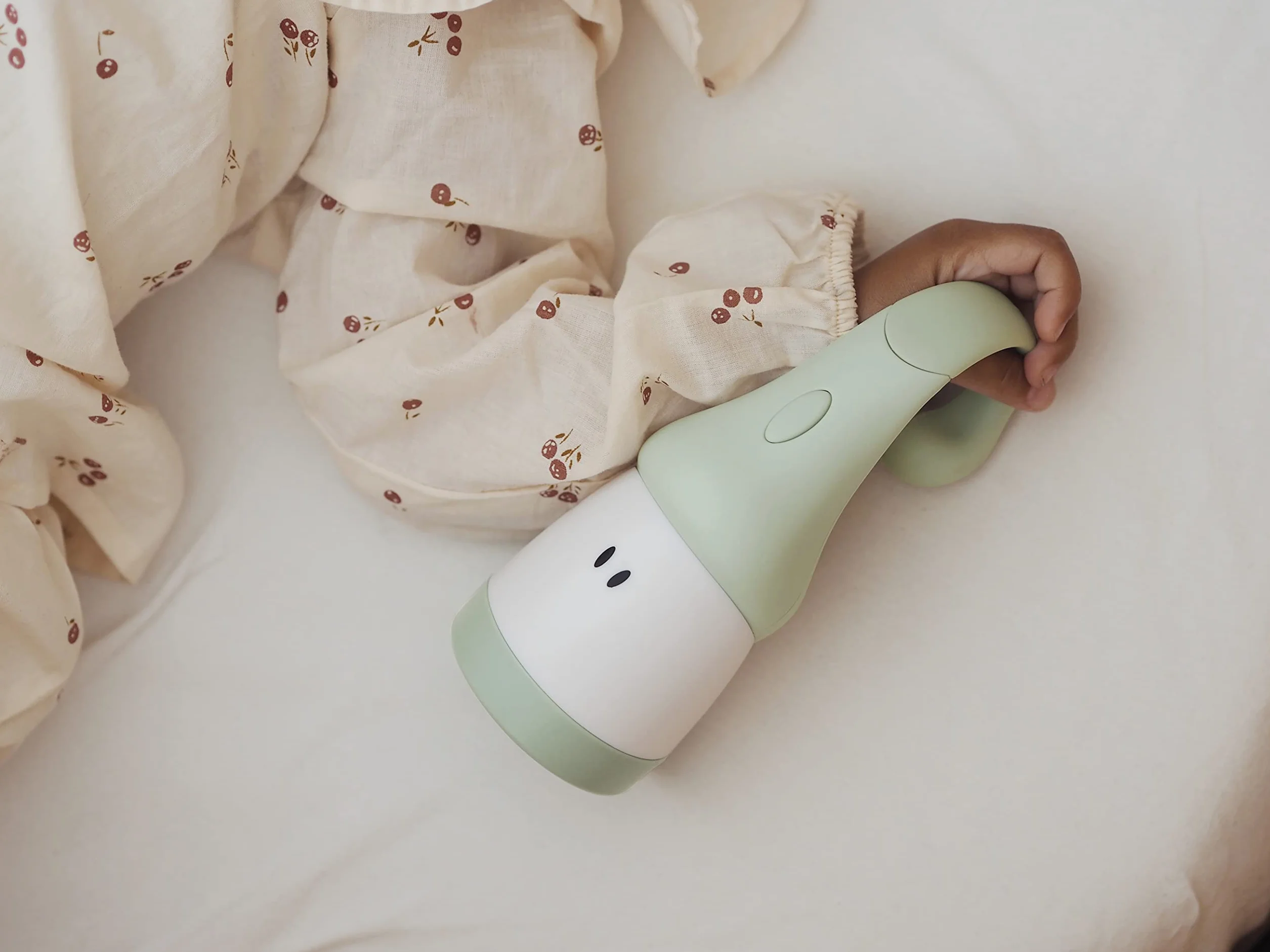 BÉABA Pixie Torch Veilleuse Enfant Bébé Portative sans fil Evolutive Torche Lumière douce Autonomie 90h Vert Sauge