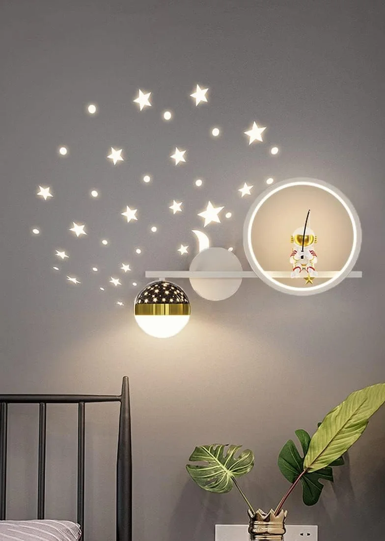 Applique Murale Enfant LED Moderne Lampe Murale Dimmable Astronaute 30W
