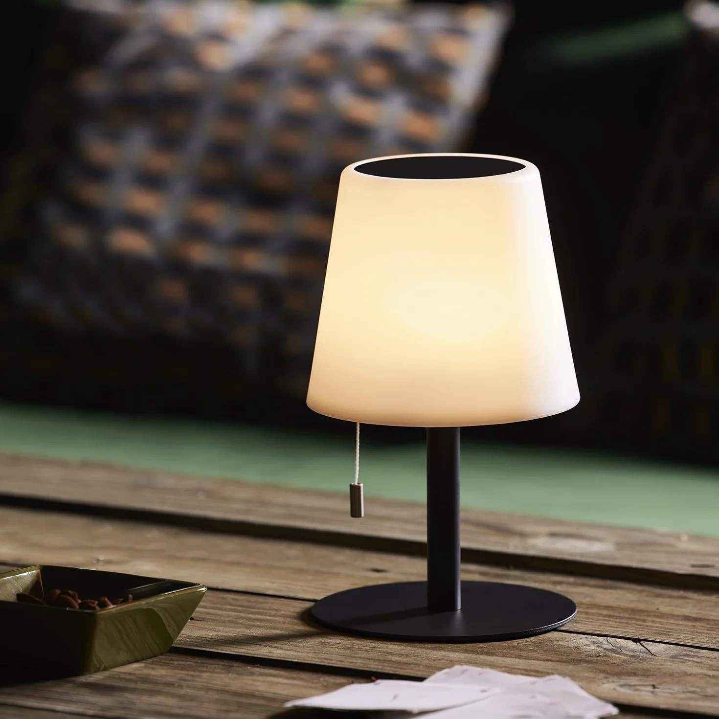 Corep YUMA Little Garden Lampe plastique noir LED RGB solaire 2 intensités H26cm