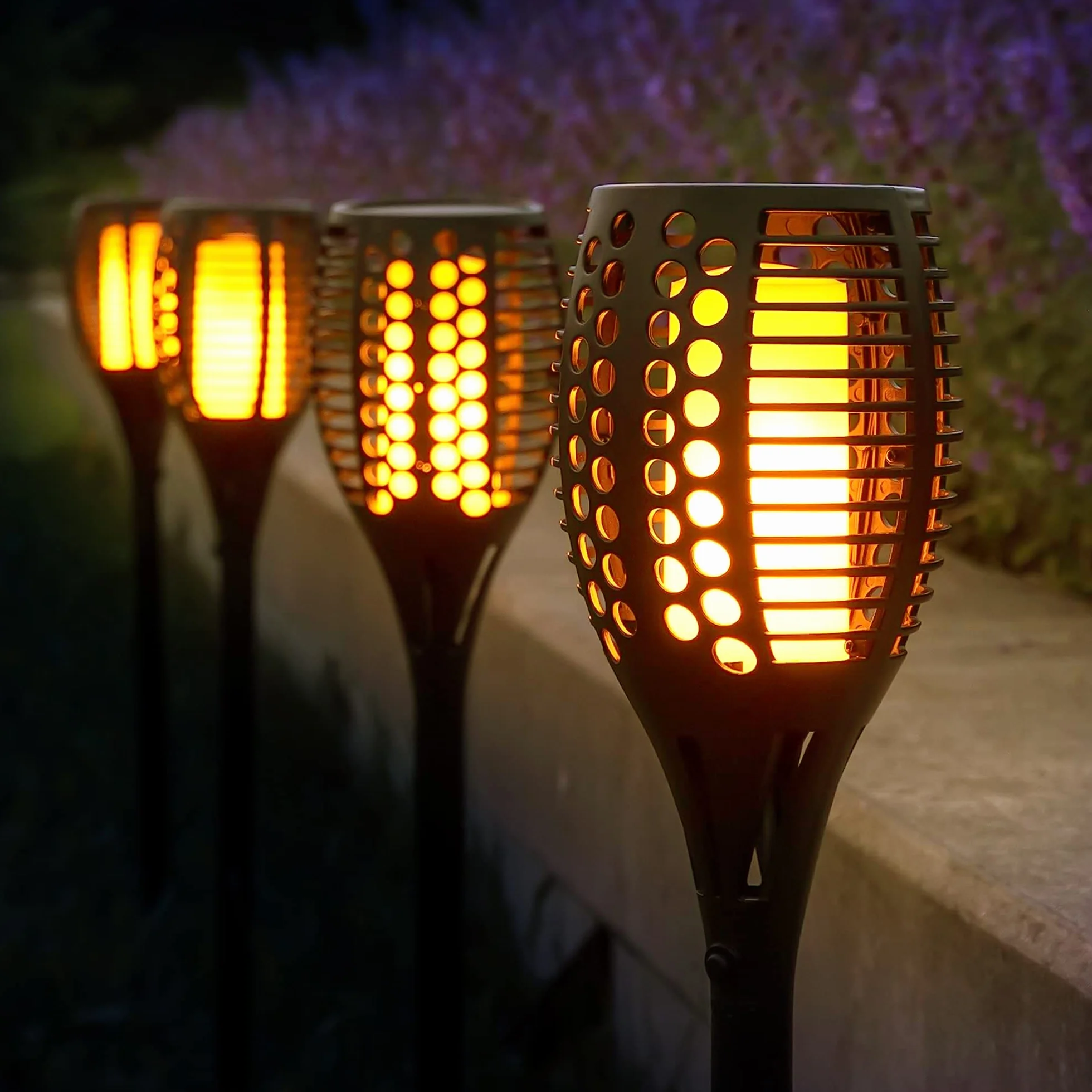 HOMEPROTEK Lampe Torche Solaire Exterieur Jardin Lot de 4 XXL 96 LED Effet Flamme