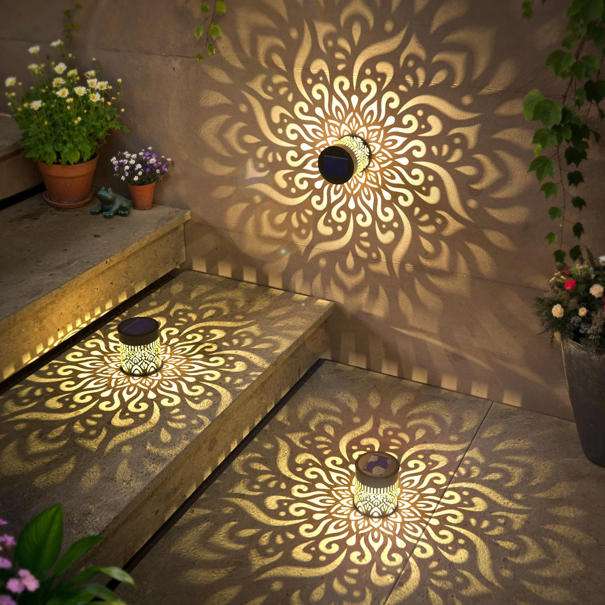 Lampes Solaires de Clôture en Métal Lot de 2, Éclairage Extérieur Mur Terrasse Mandala, Lampe de Poteau Jardin Étanche