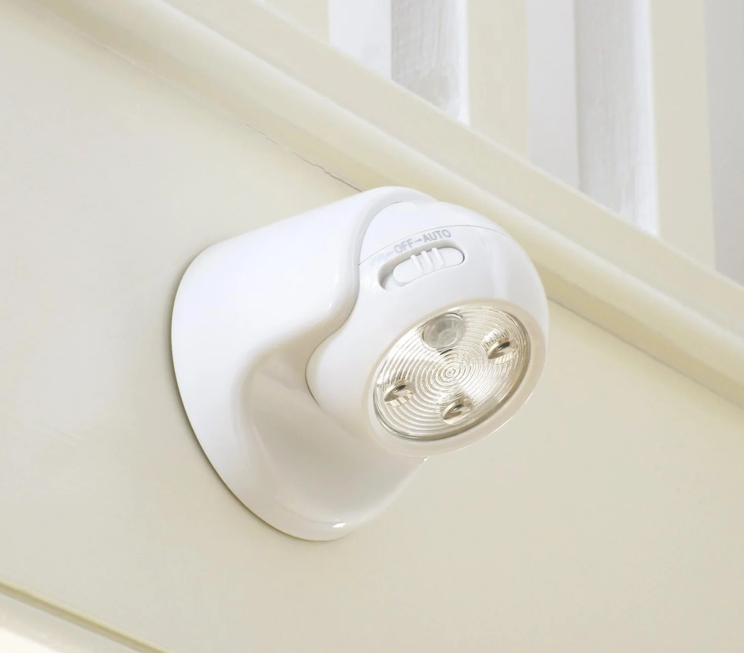 Auraglow Lampe de sécurité PIR avec détecteur de mouvement, Lampe de jardin Blanc