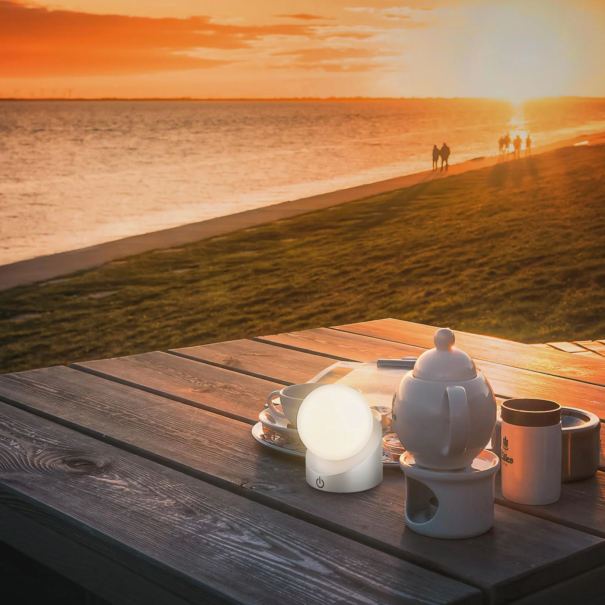 BRILONER Mini lampe de table LED sans fil IP54 variateur par paliers batterie interchangeable 10x8x9 cm