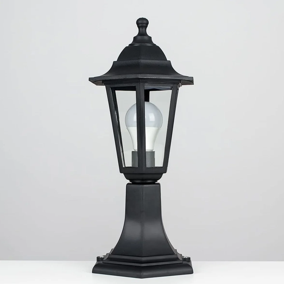 CGC Lighting latarnia ogrodowa czarna słup lampa LED na zewnątrz