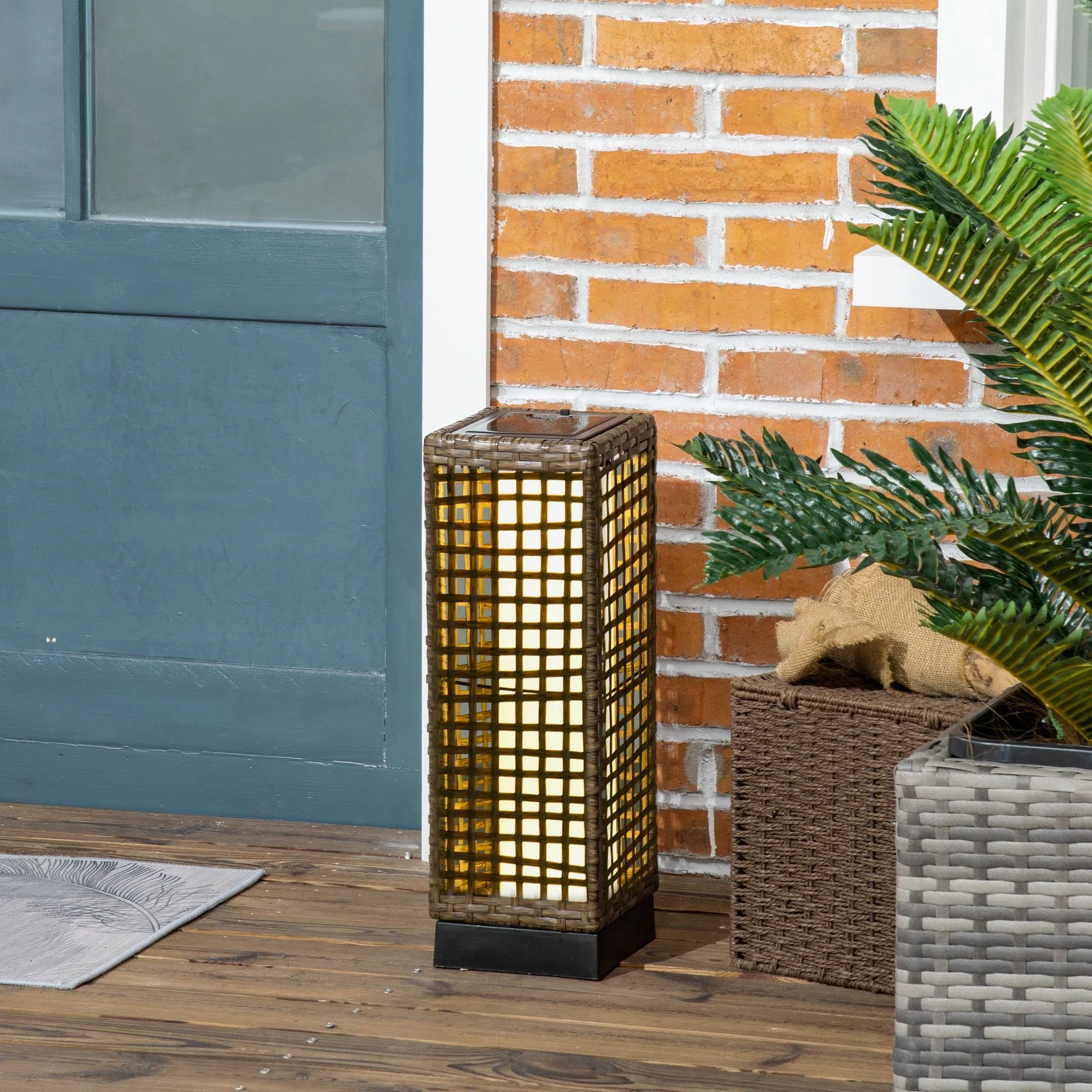 Outsunny Lampadaire solaire extérieur en résine tressée, rechargeable avec capteur, LED, 46 cm, sable