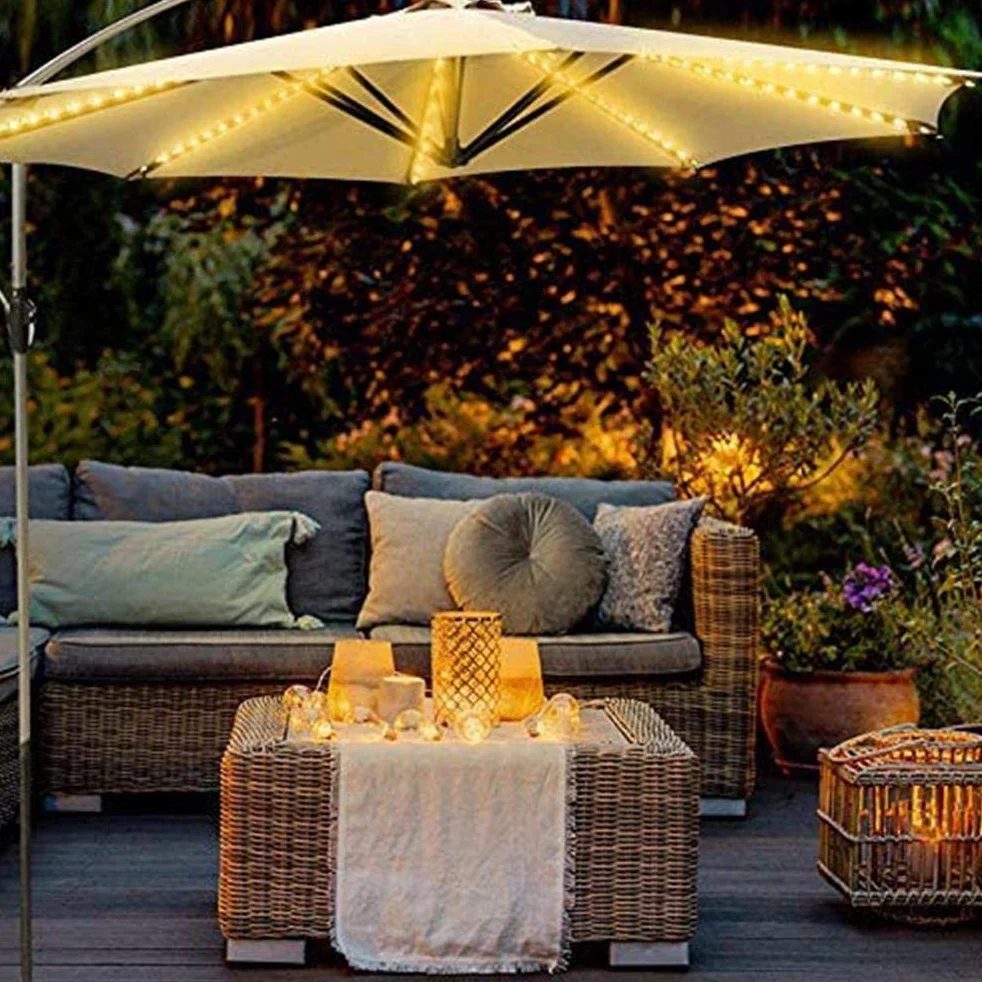 FTVOGUE Éclairage de Parasol Solaire 104 LED 8 Modes Guirlande Lumineuse pour Patio Extérieur (blanc chaud)