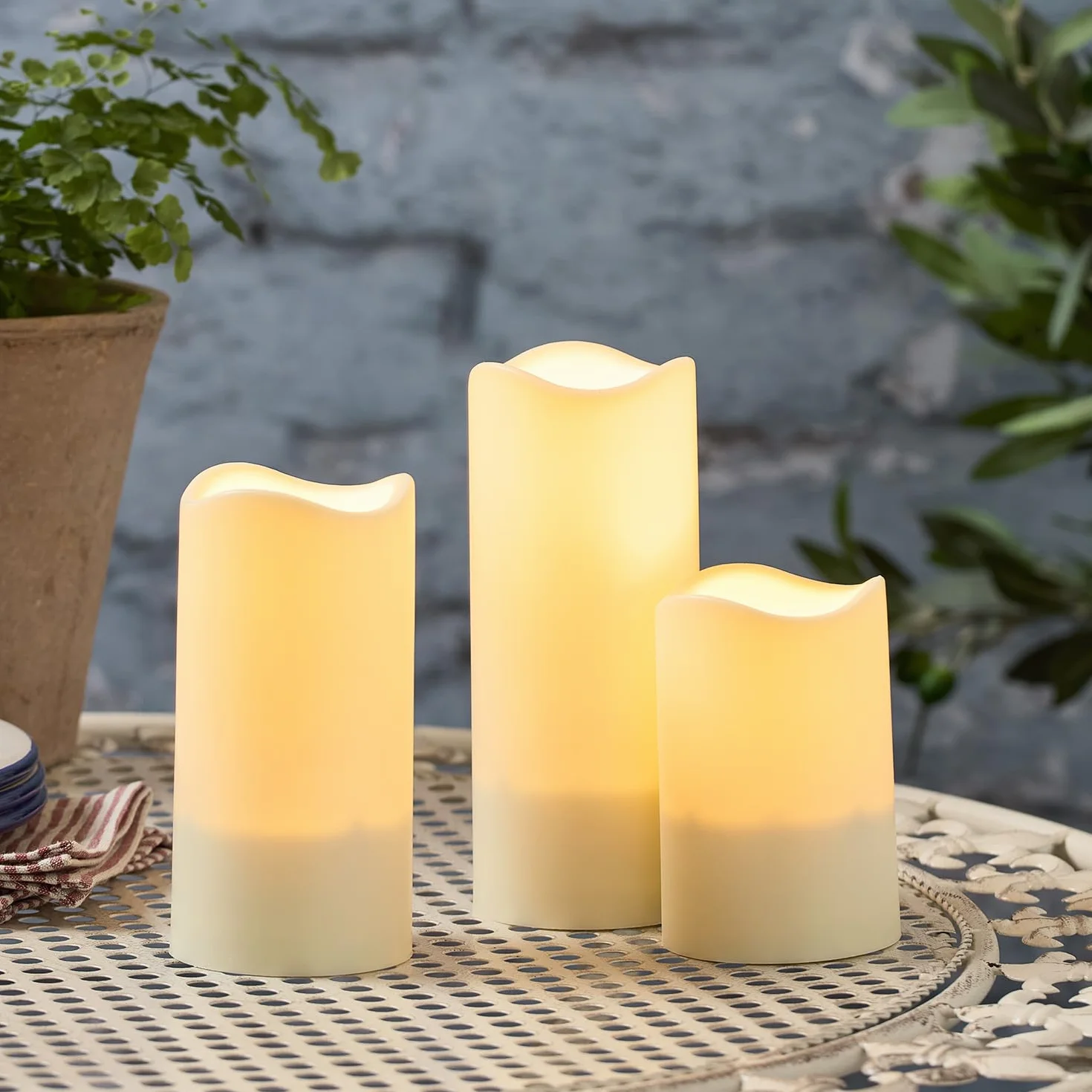 Lights4fun Lot de 3 Bougies Solaires LED Blanc Chaud Flamme Vacillante Étanche pour Extérieur