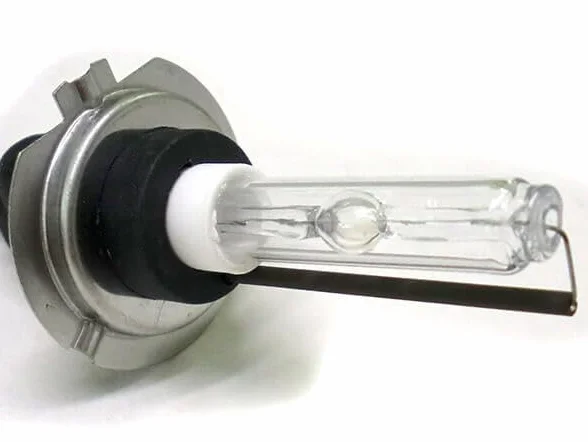 Lot de 2 lampes Xenon H7 6000 K 35 W 2500 lumens culot AMP