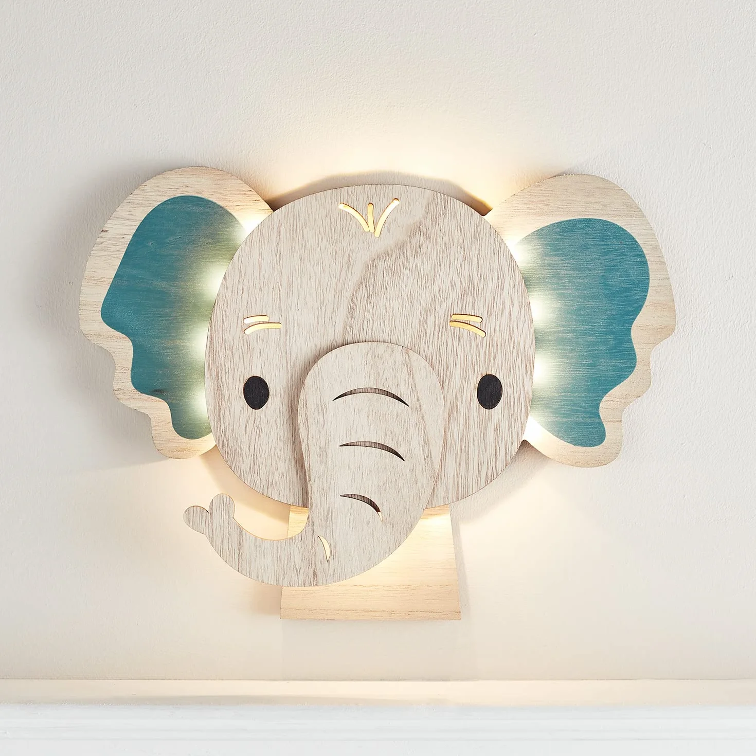 Lights4fun Applique Murale Enfant Eléphant 34 LED Blanc Chaud Piles Intérieur