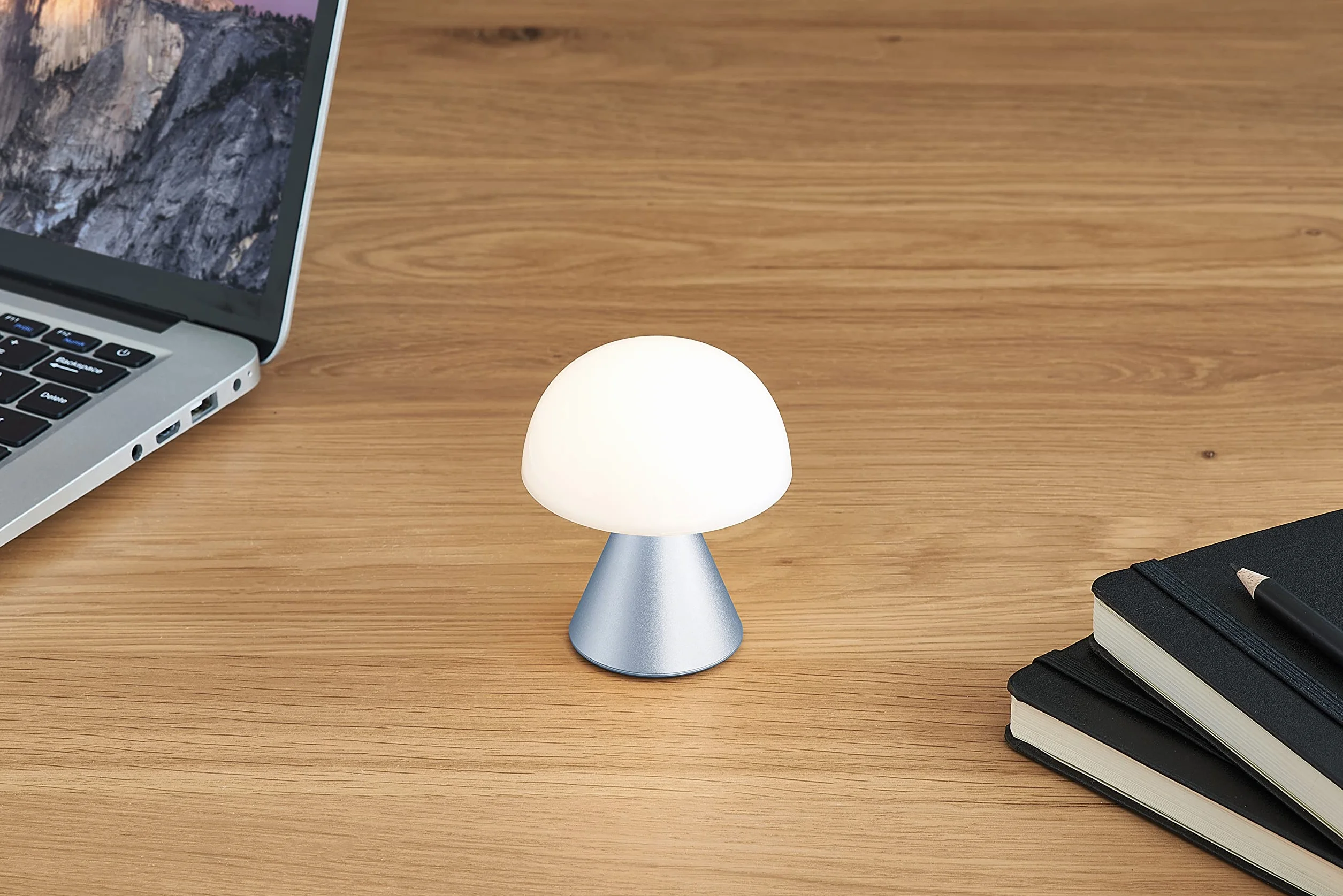 Lexon MINA Mini Lampe Champignon sans fil rechargeable LED à poser variateur intensité 12h autonomie Bleu Clair