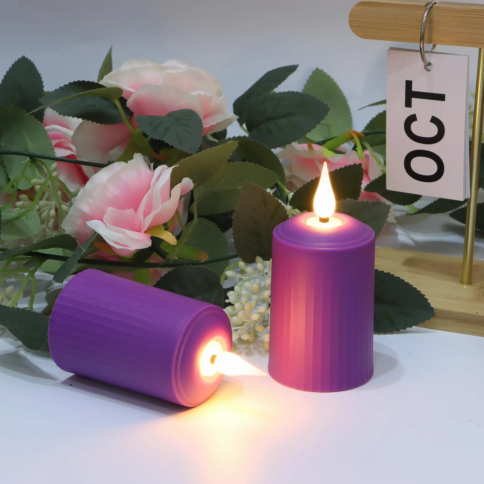 FREEPOWER Lot de 4 bougies LED violettes vacillantes avec télécommande et minuteur pour extérieur, alimentées par piles