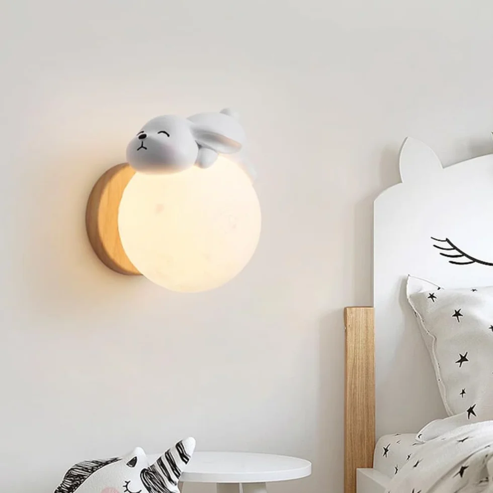 Applique Murale Lapin en Résine Blanche avec Abat-Jour Globe PLA Luminaire Mural Moderne Chambre d'enfant
