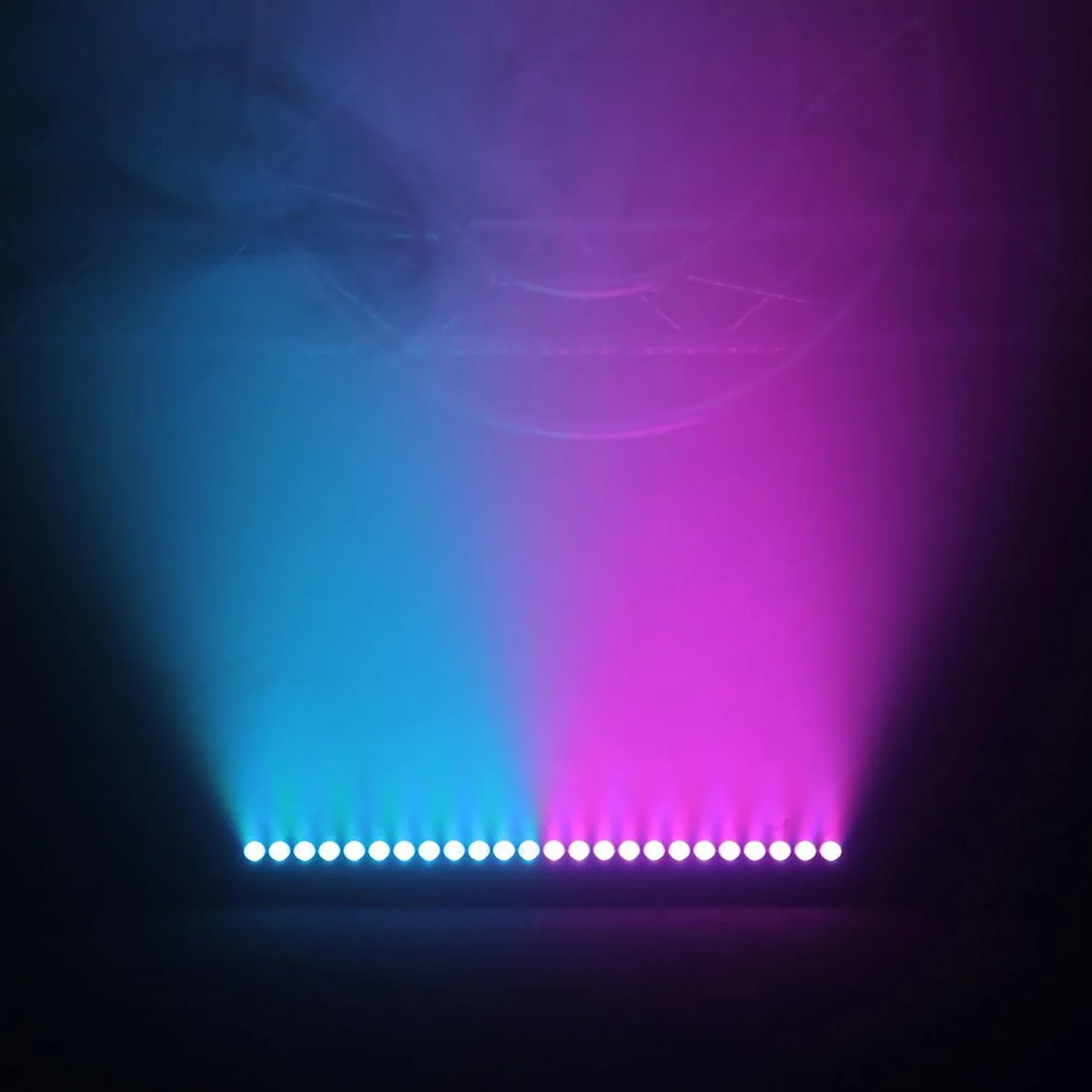BoomToneDJ ColorPix Barre LED 24x3W RGB 1m Éclairage Scène Noir Wash Blinder DMX