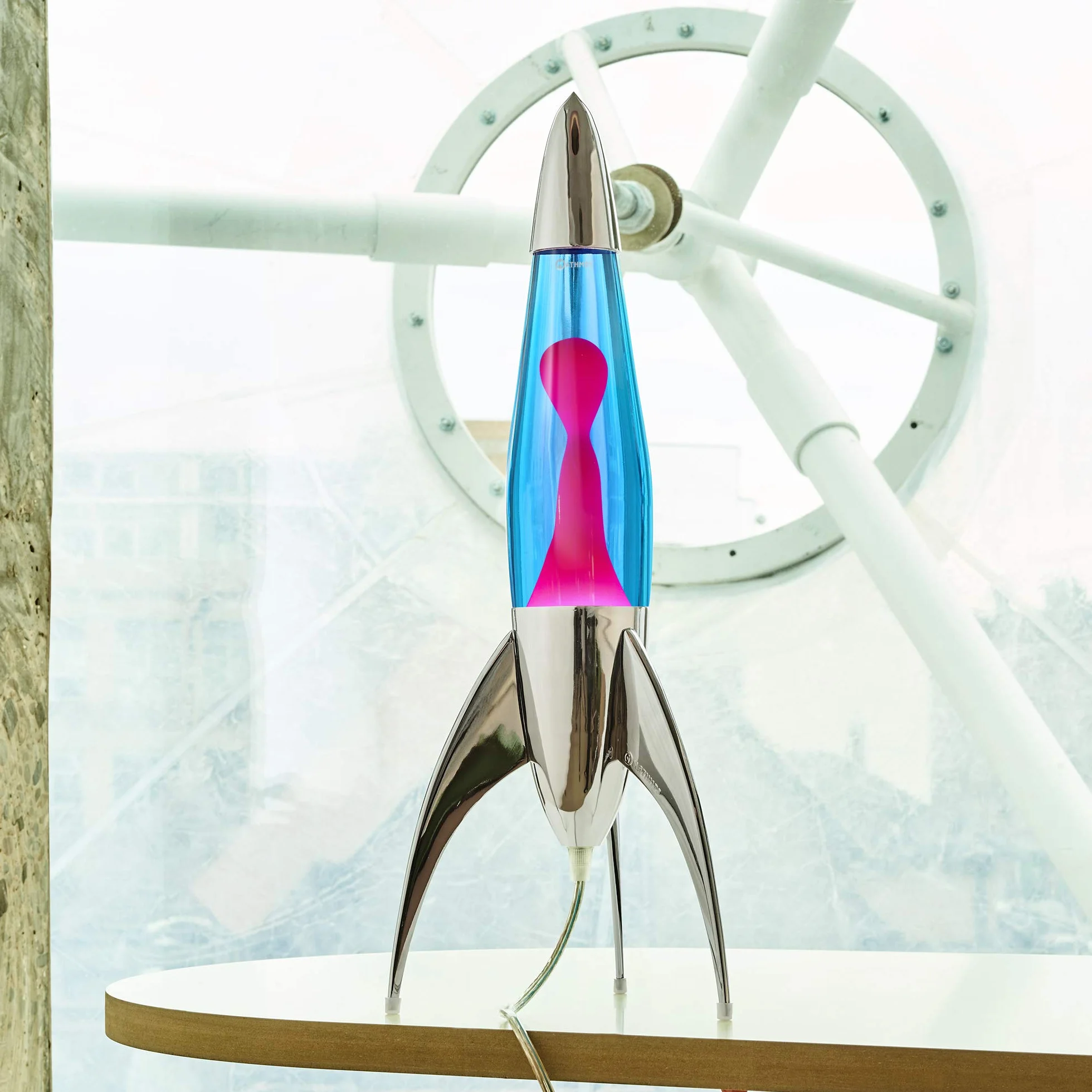 MATHMOS Lampe à lave fusée Telstar argentée bleu rose métal chromé remplie à la main Grande-Bretagne