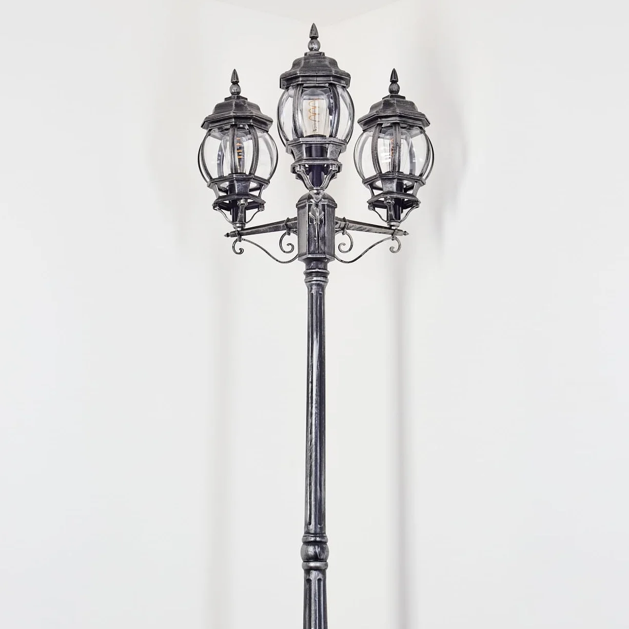 Candélabre Naofe HOFSTEIN extérieur métal verre noir argent transparent vintage 216 cm 3xE27 IP44