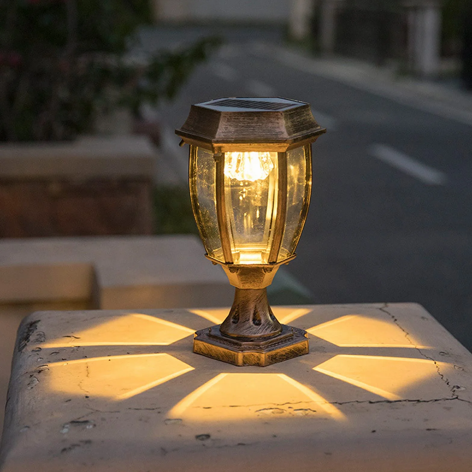 Lampe Solaire LED Extérieur IP65 Étanche Blanche Chaude Lampe Pilier Portail Lanterne Classique Jardin Cour Bronze