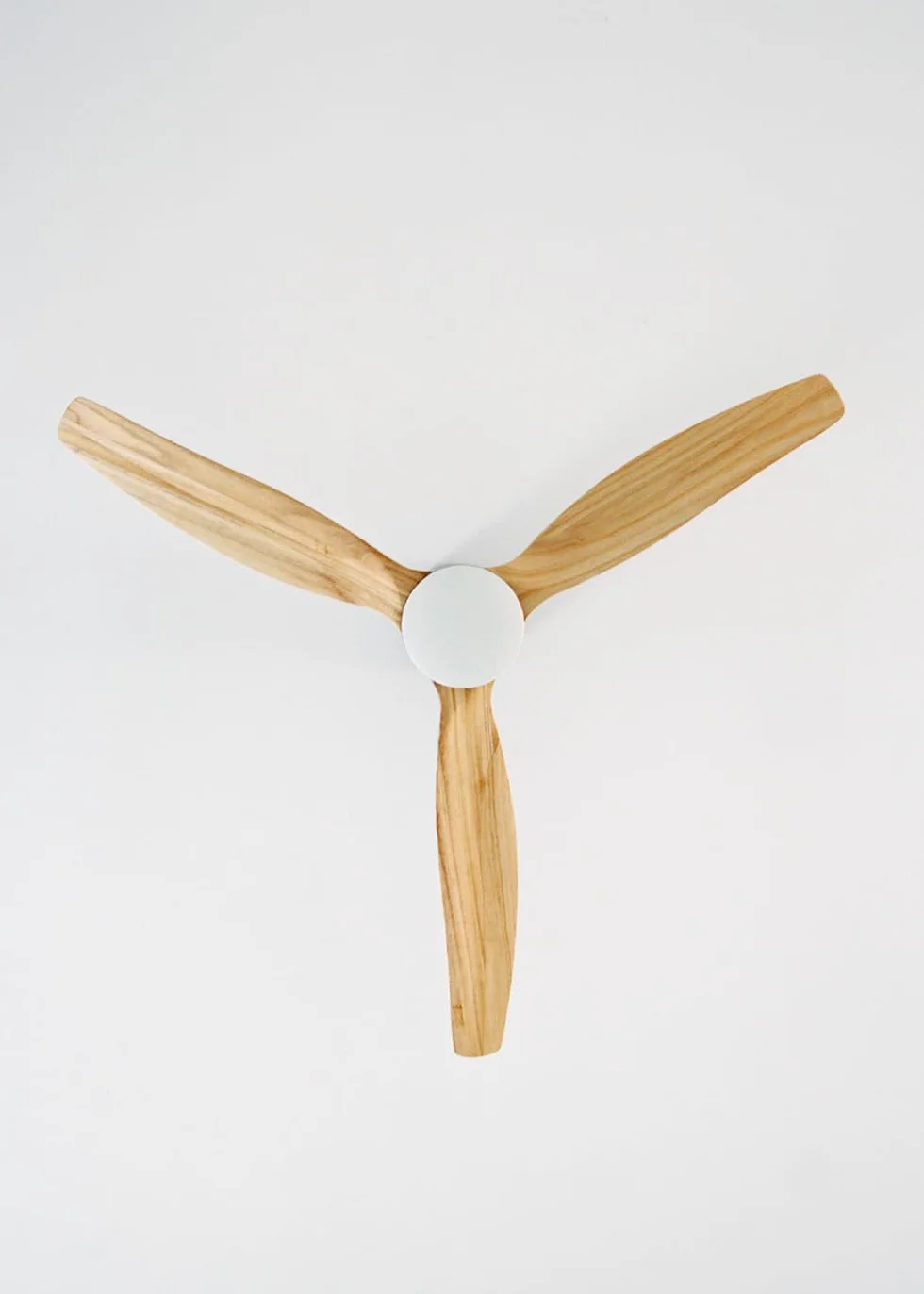 CREATE WINDCALM DC Ventilateur de plafond ABS noir pales effet bois clair 40W Silencieux Ø132 cm 6 vitesses minuterie été hiver