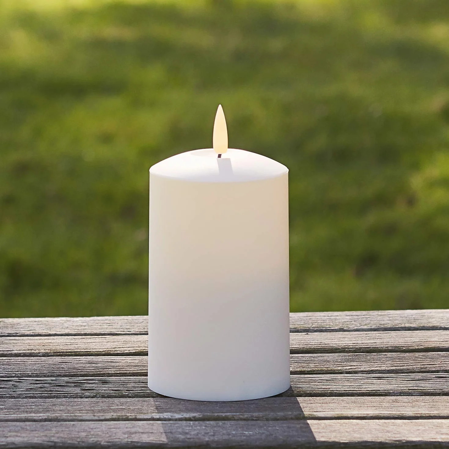 Lights4fun Grande Bougie TruGlow® LED Blanc Chaud 15 cm Extérieur Piles