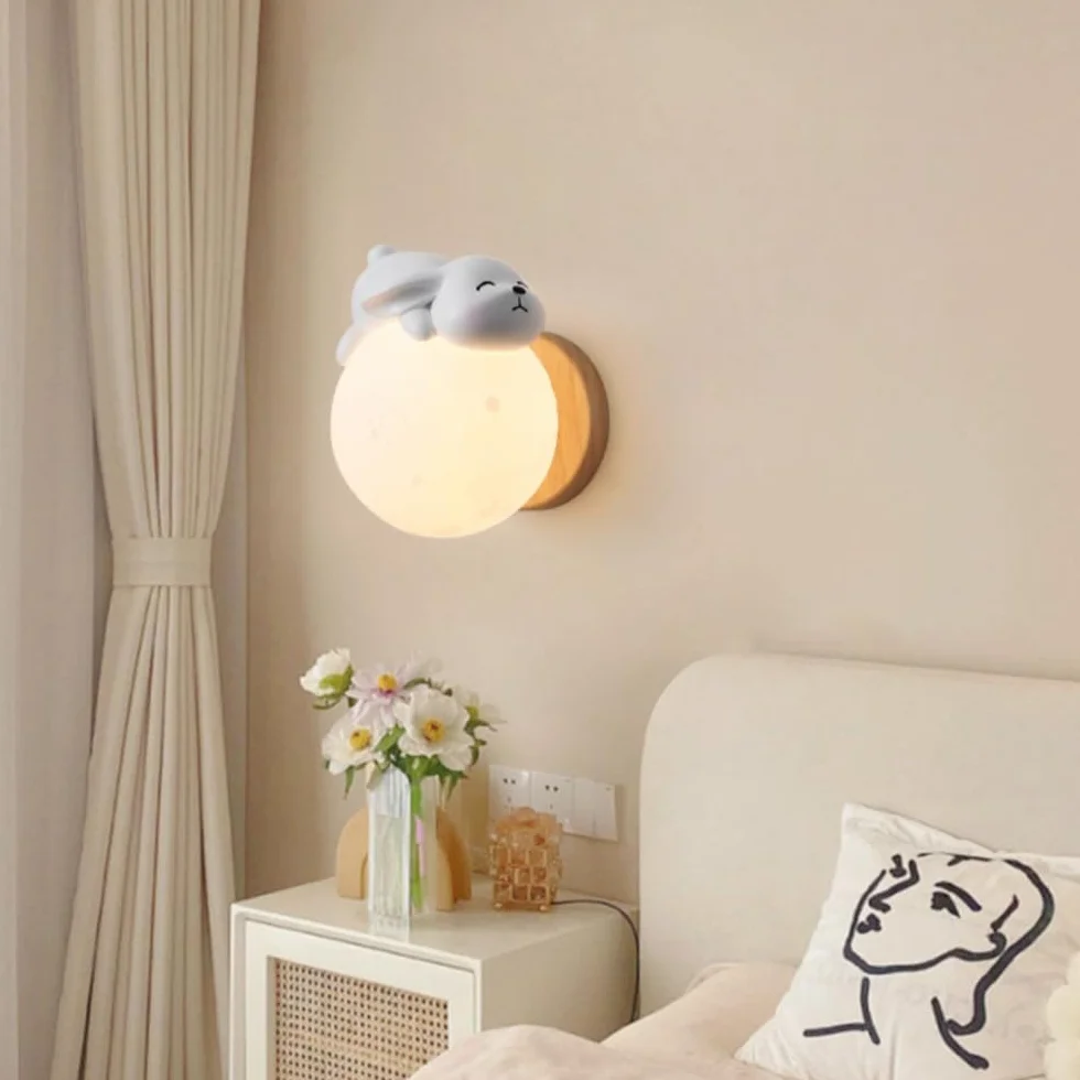 Applique Murale Lapin en Résine Blanche avec Abat-Jour Globe PLA Luminaire Mural Moderne Chambre d'enfant