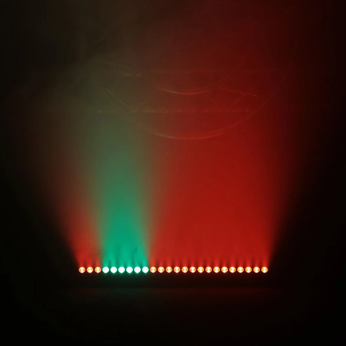 BoomToneDJ ColorPix Barre LED 24x3W RGB 1m Éclairage Scène Noir Wash Blinder DMX