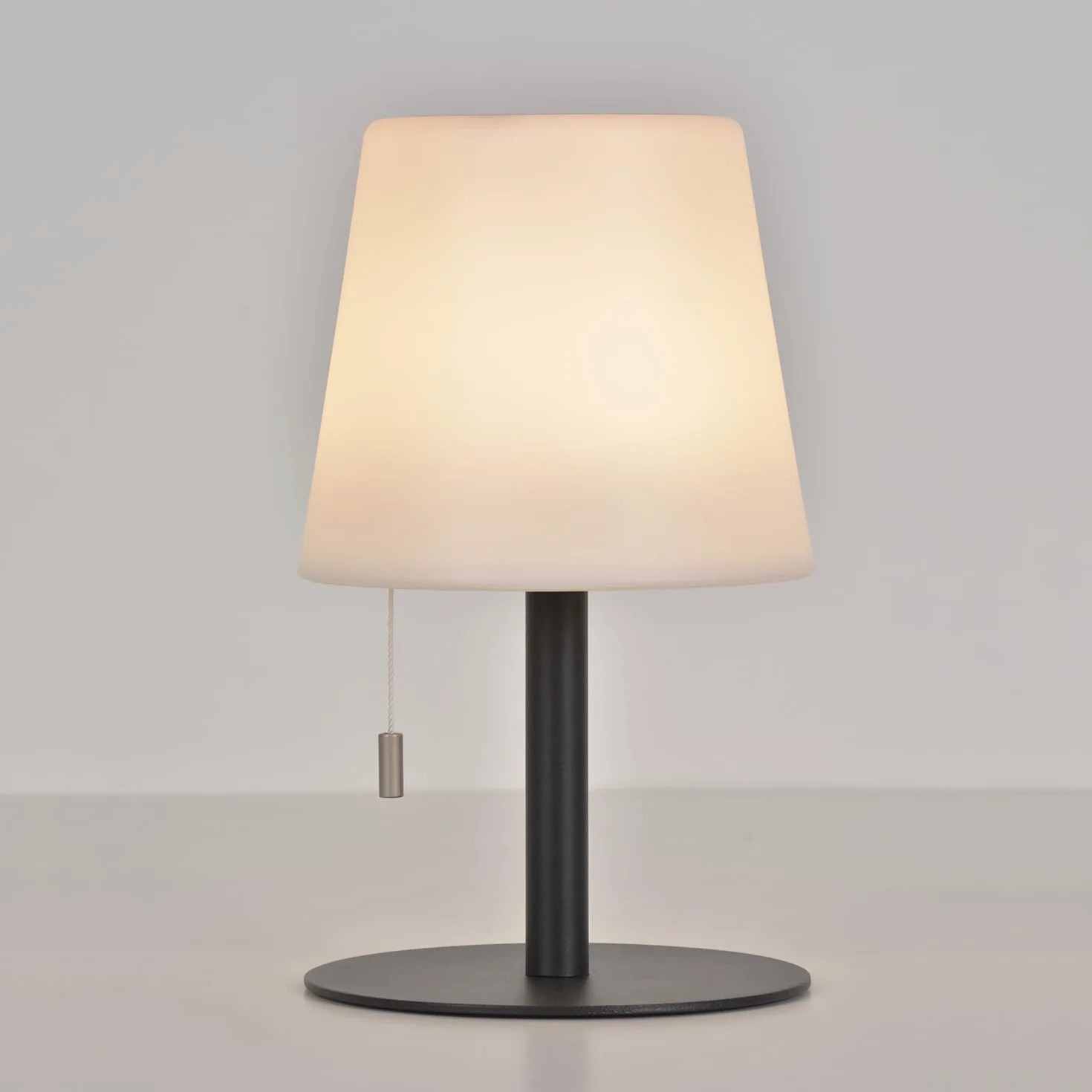 Corep YUMA Little Garden Lampe plastique noir LED RGB solaire 2 intensités H26cm