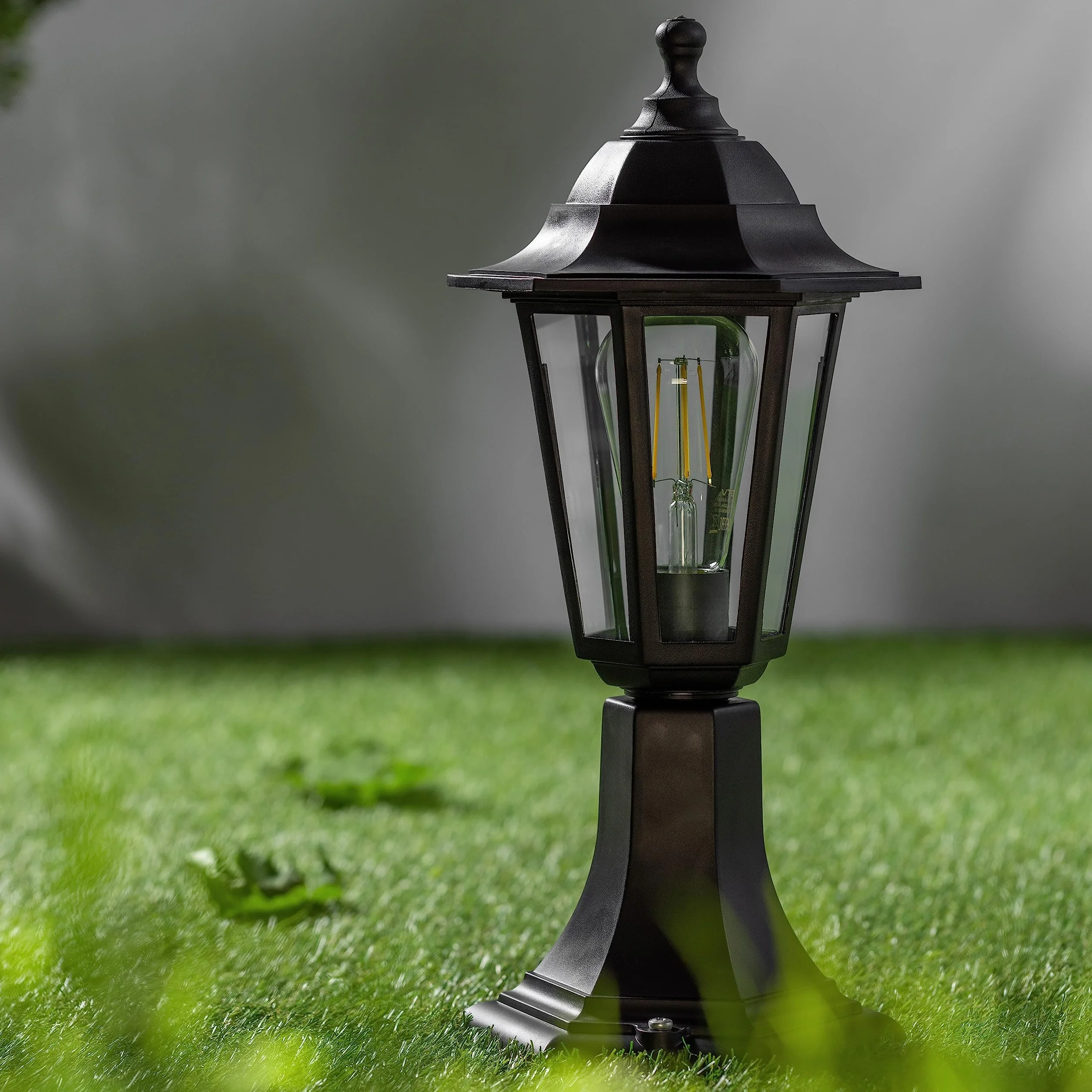 CGC Lighting latarnia ogrodowa czarna słup lampa LED na zewnątrz