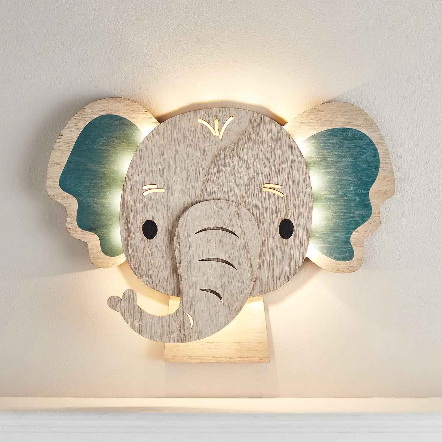 Lights4fun Applique Murale Enfant Eléphant 34 LED Blanc Chaud Piles Intérieur
